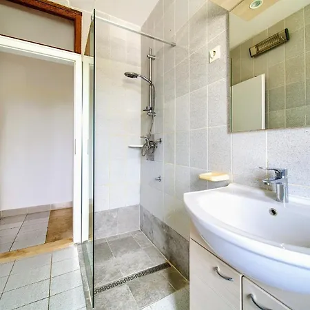 Dundo Apartment *
