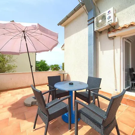 Apartament Dundo *